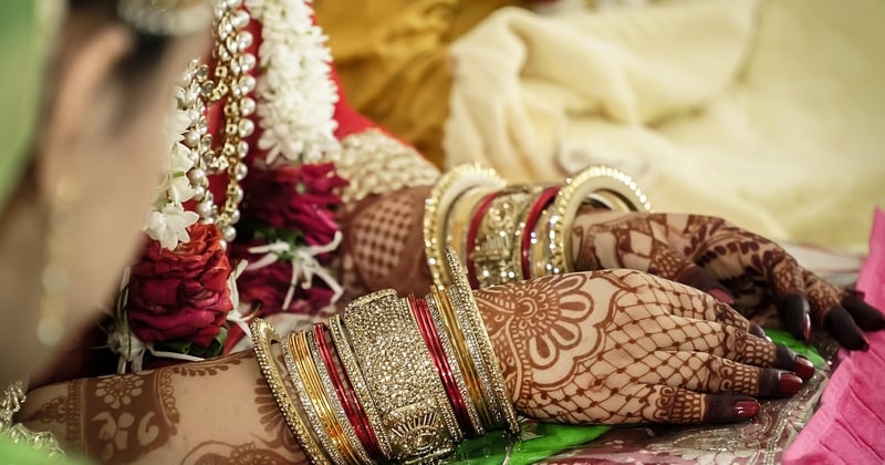 Découvrez les rituels de mariage traditionnels en Inde, entre couleurs et symboles